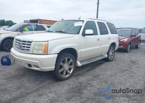 2005 Cadillac Escalade Luxury z USA, uszkodzony, nr VIN 1GYEK63N45R140494
